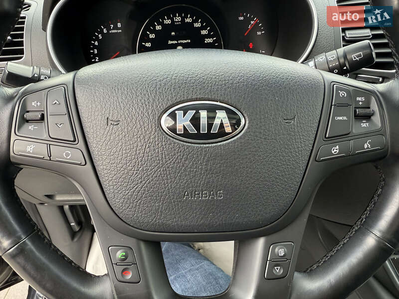 Внедорожник / Кроссовер Kia Sorento 2013 в Ровно