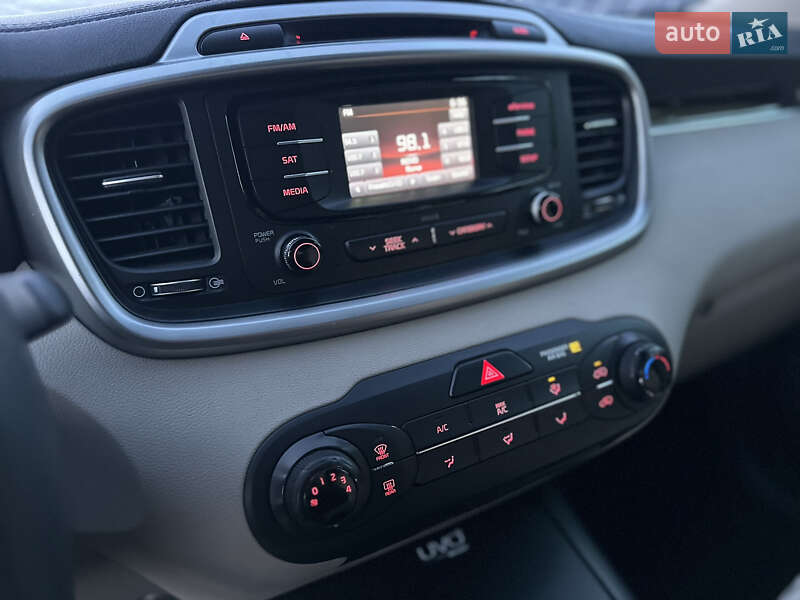 Внедорожник / Кроссовер Kia Sorento 2015 в Владимире