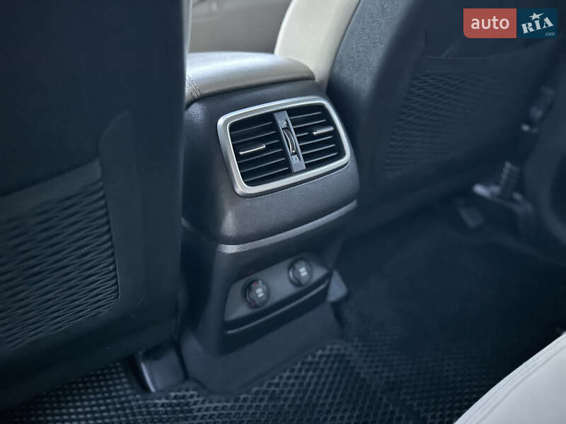 Внедорожник / Кроссовер Kia Sorento 2015 в Владимире