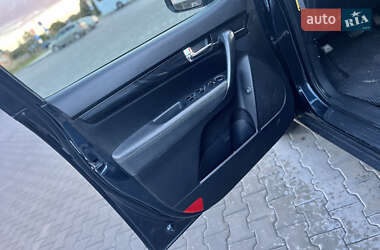 Позашляховик / Кросовер Kia Sorento 2012 в  фото 16 Позашляховик / Кросовер Kia Sorento 2012 в