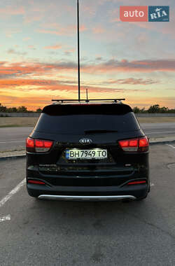 Позашляховик / Кросовер Kia Sorento 2015 в 