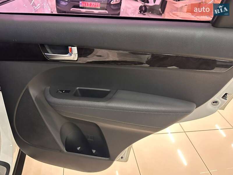 Внедорожник / Кроссовер Kia Sorento 2012 в Одессе