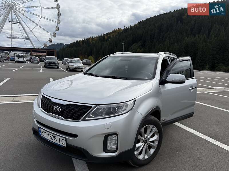 Позашляховик / Кросовер Kia Sorento 2013 в Івано-Франківську