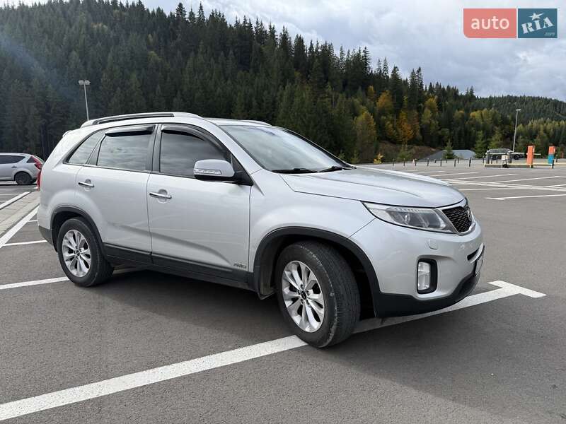 Позашляховик / Кросовер Kia Sorento 2013 в Івано-Франківську