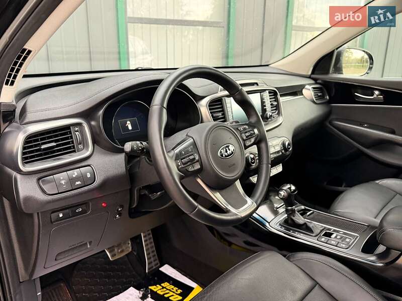 Внедорожник / Кроссовер Kia Sorento 2016 в Ивано-Франковске