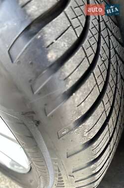 Внедорожник / Кроссовер Kia Sorento 2012 в 