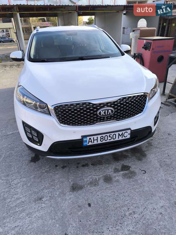 Позашляховик / Кросовер Kia Sorento 2016 в 