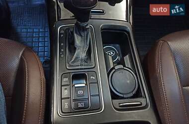 Позашляховик / Кросовер Kia Sorento 2016 в 