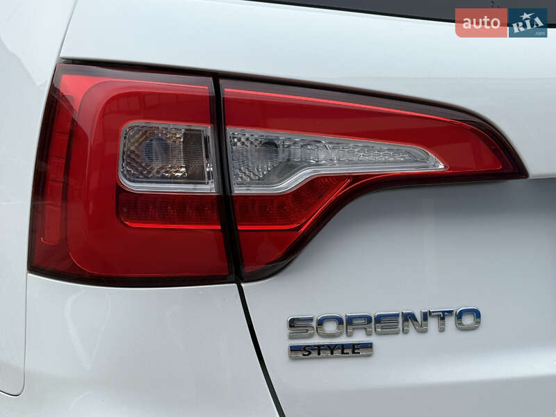 Внедорожник / Кроссовер Kia Sorento 2015 в Ровно