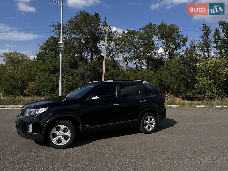 Внедорожник / Кроссовер Kia Sorento 2013 в Новониколаевке фото 6 Внедорожник / Кроссовер Kia Sorento 2013 в Новониколаевке