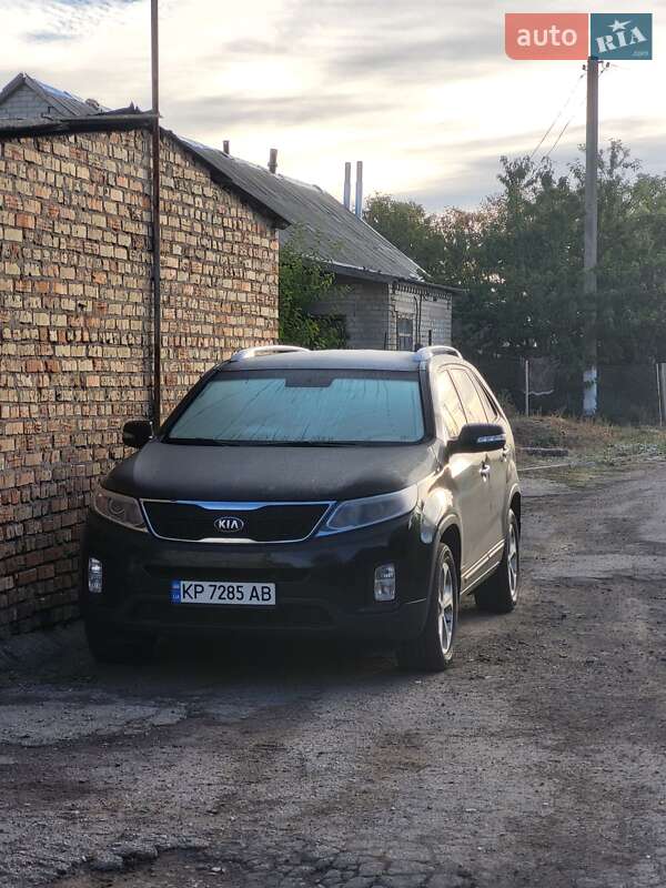 Внедорожник / Кроссовер Kia Sorento 2013 в Новониколаевке фото 23 Внедорожник / Кроссовер Kia Sorento 2013 в Новониколаевке