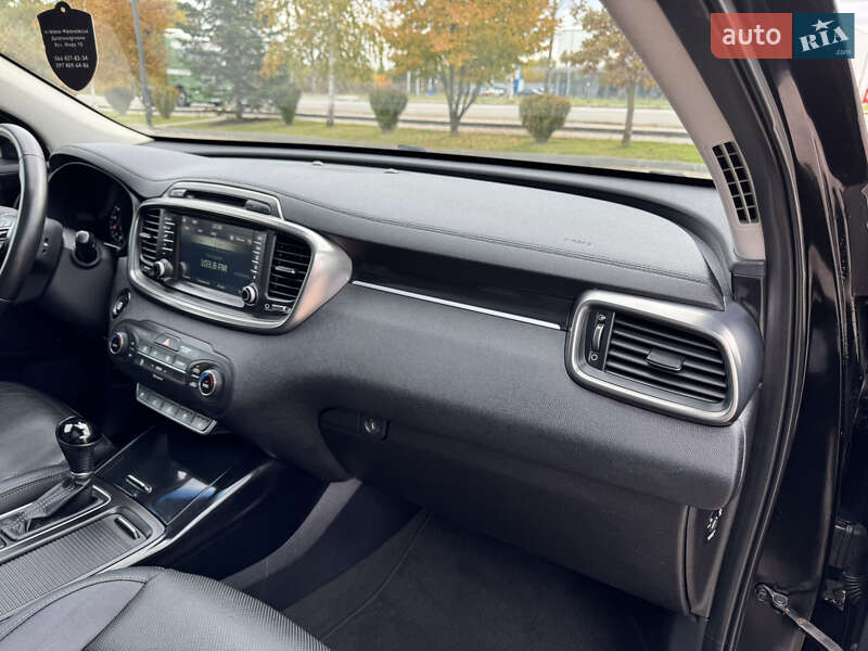 Внедорожник / Кроссовер Kia Sorento 2016 в Ивано-Франковске фото 31 Внедорожник / Кроссовер Kia Sorento 2016 в Ивано-Франковске