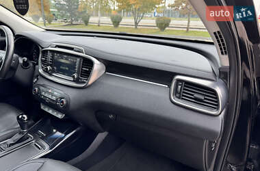 Внедорожник / Кроссовер Kia Sorento 2016 в 
