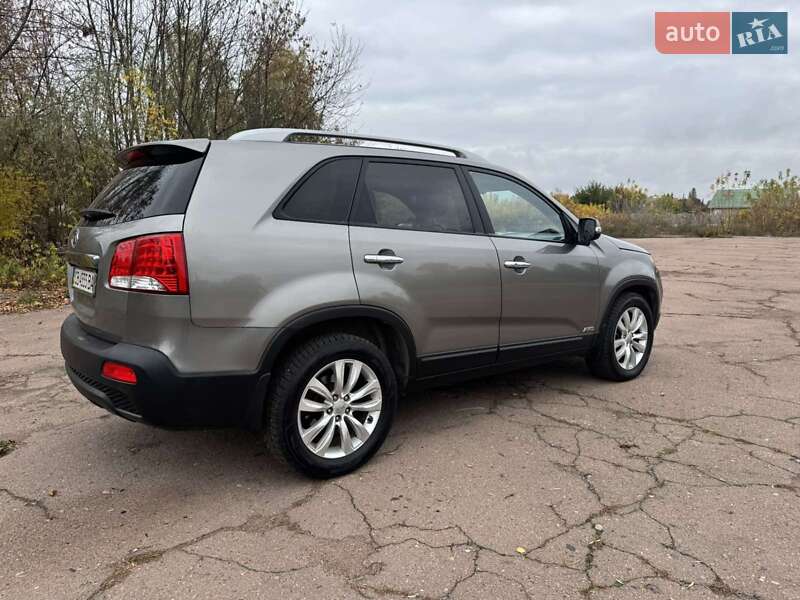 Внедорожник / Кроссовер Kia Sorento 2012 в Мене фото 19 Внедорожник / Кроссовер Kia Sorento 2012 в Мене