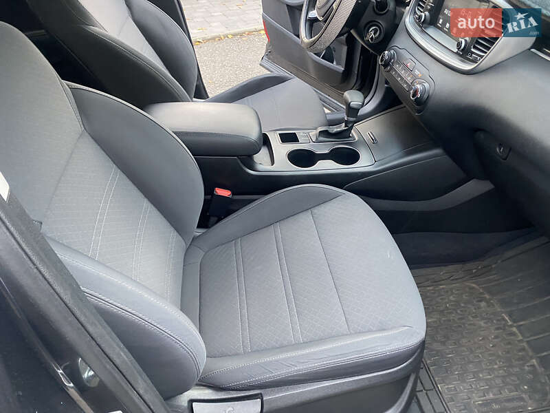 Внедорожник / Кроссовер Kia Sorento 2019 в Самборе фото 59 Внедорожник / Кроссовер Kia Sorento 2019 в Самборе