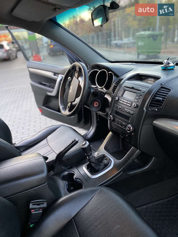 Внедорожник / Кроссовер Kia Sorento 2011 в Житомире фото 13 Внедорожник / Кроссовер Kia Sorento 2011 в Житомире