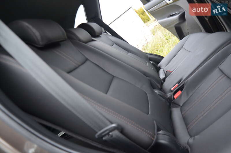 Внедорожник / Кроссовер Kia Sorento 2013 в Стрые