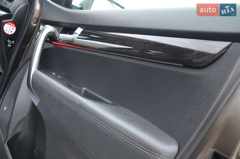 Внедорожник / Кроссовер Kia Sorento 2013 в Стрые