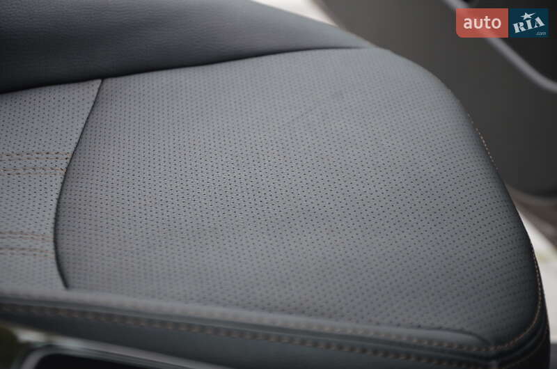 Внедорожник / Кроссовер Kia Sorento 2013 в Стрые