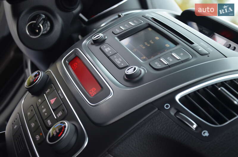 Внедорожник / Кроссовер Kia Sorento 2013 в Стрые