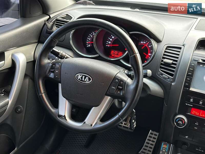 Внедорожник / Кроссовер Kia Sorento 2011 в Одессе
