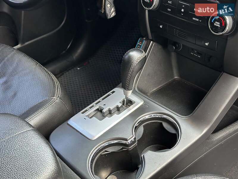 Внедорожник / Кроссовер Kia Sorento 2011 в Одессе