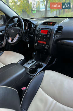 Внедорожник / Кроссовер Kia Sorento 2010 в 