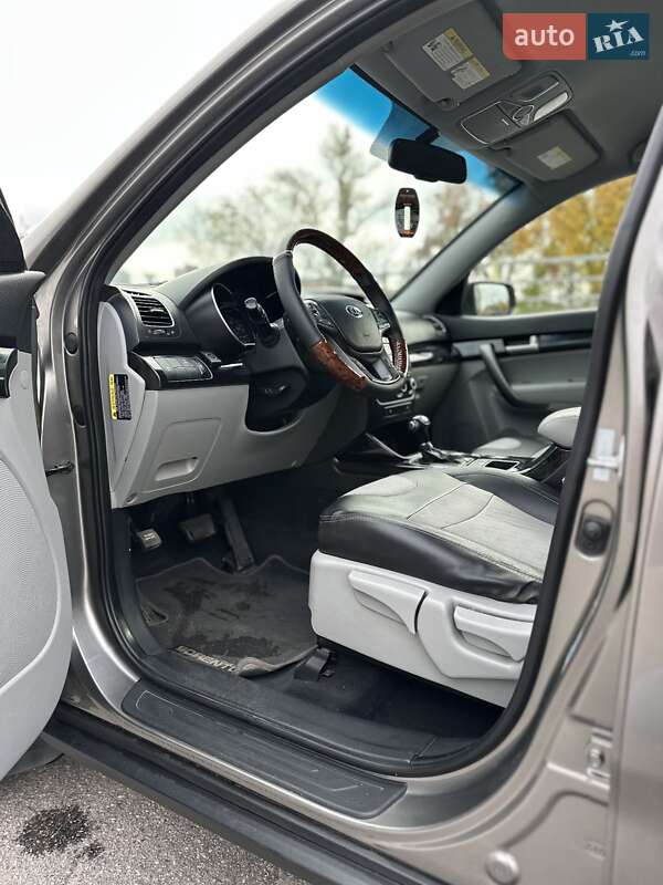 Внедорожник / Кроссовер Kia Sorento 2013 в Киеве