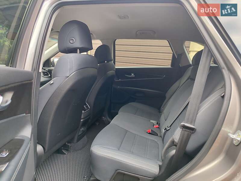 Позашляховик / Кросовер Kia Sorento 2016 в Білій Церкві фото 19 Позашляховик / Кросовер Kia Sorento 2016 в Білій Церкві