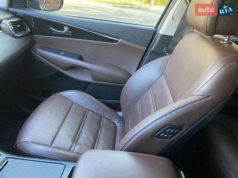 Внедорожник / Кроссовер Kia Sorento 2016 в Виннице фото 30 Внедорожник / Кроссовер Kia Sorento 2016 в Виннице