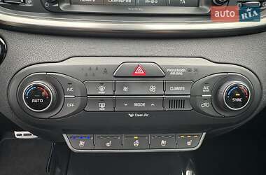 Внедорожник / Кроссовер Kia Sorento 2015 в 