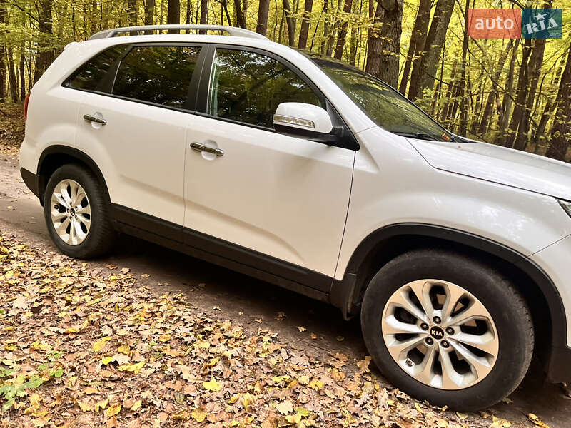 Позашляховик / Кросовер Kia Sorento 2014 в Радивиліві