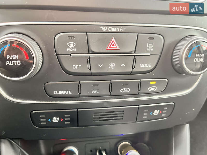 Позашляховик / Кросовер Kia Sorento 2014 в Радивиліві