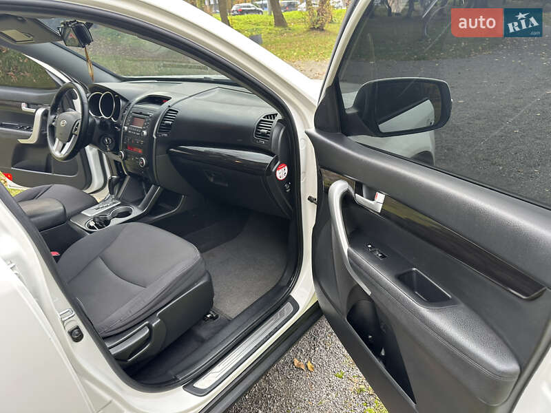 Позашляховик / Кросовер Kia Sorento 2009 в Хмельницькому
