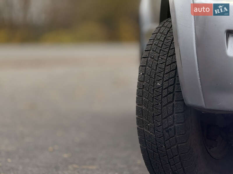 Позашляховик / Кросовер Kia Sorento 2003 в Мені