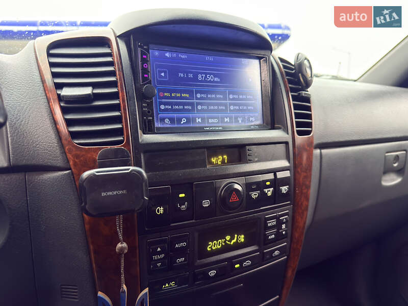 Позашляховик / Кросовер Kia Sorento 2003 в Мені