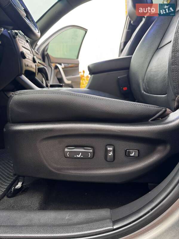 Позашляховик / Кросовер Kia Sorento 2012 в Одесі