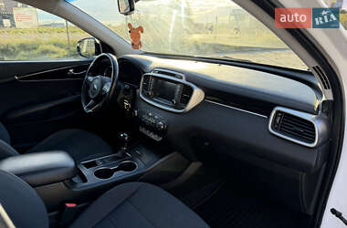 Внедорожник / Кроссовер Kia Sorento 2016 в 