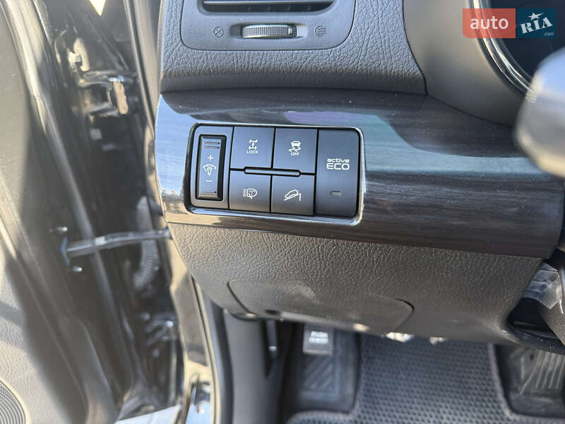 Позашляховик / Кросовер Kia Sorento 2011 в Одесі