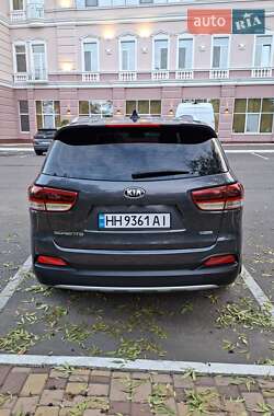 Позашляховик / Кросовер Kia Sorento 2015 в 