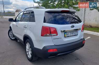 Позашляховик / Кросовер Kia Sorento 2011 в 