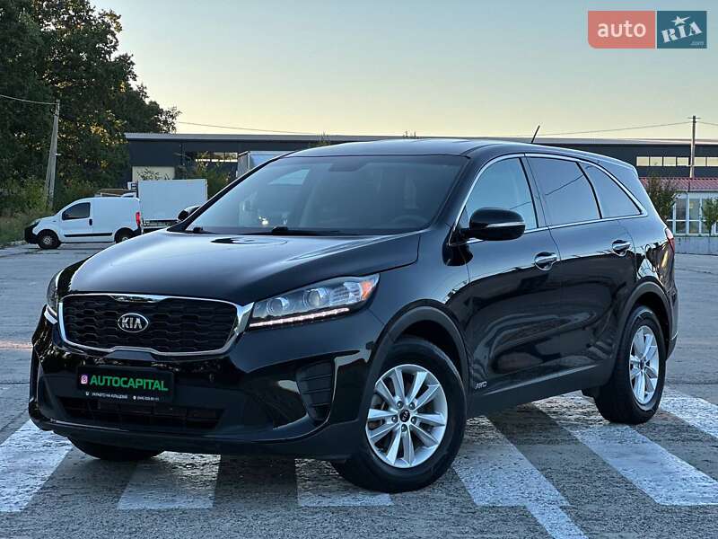Позашляховик / Кросовер Kia Sorento 2019 в  фото Позашляховик / Кросовер Kia Sorento 2019 в