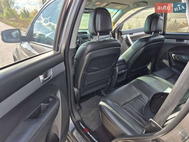 Позашляховик / Кросовер Kia Sorento 2013 в Южноукраїнську