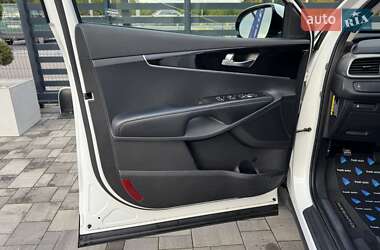 Позашляховик / Кросовер Kia Sorento 2015 в  фото 14 Позашляховик / Кросовер Kia Sorento 2015 в