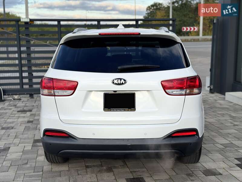 Внедорожник / Кроссовер Kia Sorento 2015 в Ровно фото 12 Внедорожник / Кроссовер Kia Sorento 2015 в Ровно