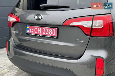 Позашляховик / Кросовер Kia Sorento 2013 в  фото 23 Позашляховик / Кросовер Kia Sorento 2013 в