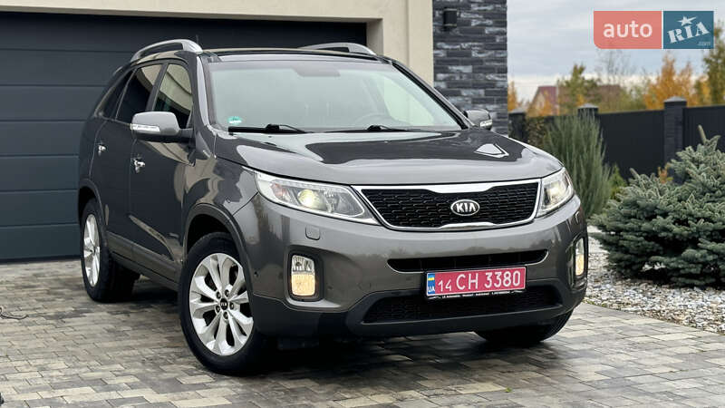 Позашляховик / Кросовер Kia Sorento 2013 в  фото Позашляховик / Кросовер Kia Sorento 2013 в