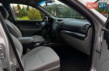 Внедорожник / Кроссовер Kia Sorento 2013 в 