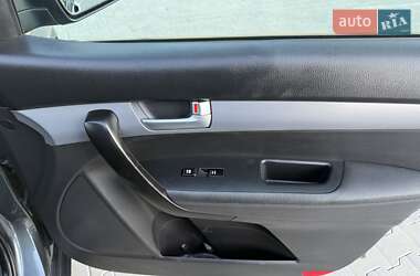 Внедорожник / Кроссовер Kia Sorento 2013 в 