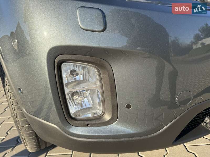 Позашляховик / Кросовер Kia Sorento 2013 в Чернівцях фото 66 Позашляховик / Кросовер Kia Sorento 2013 в Чернівцях
